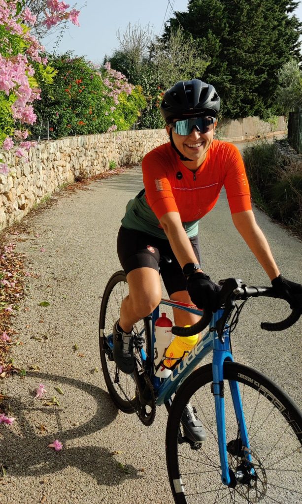 Tina auf Rennrad in Mallorca
